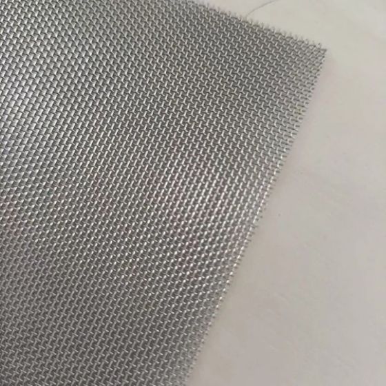 How to Reduce the Wear of Stainless Steel Woven Mesh in Use?