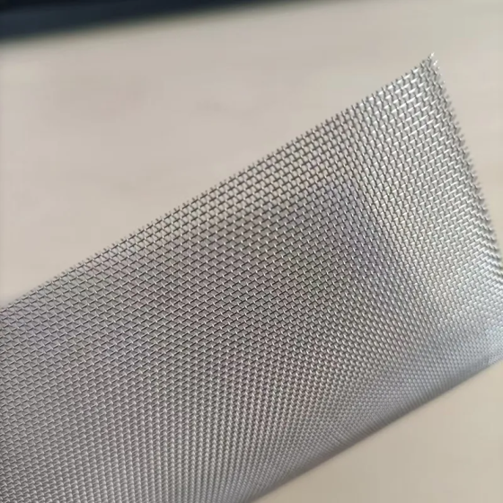 What Is the Filtering Difference Between Stainless Steel Mesh and Nylon Mesh?